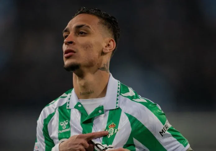 foto, antony real betis Antony
