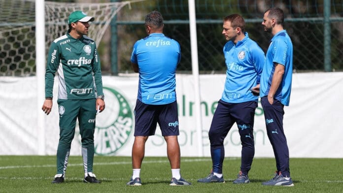 comissao tecnica do palmeiras cesar greco Comissão técnica do Palmeiras