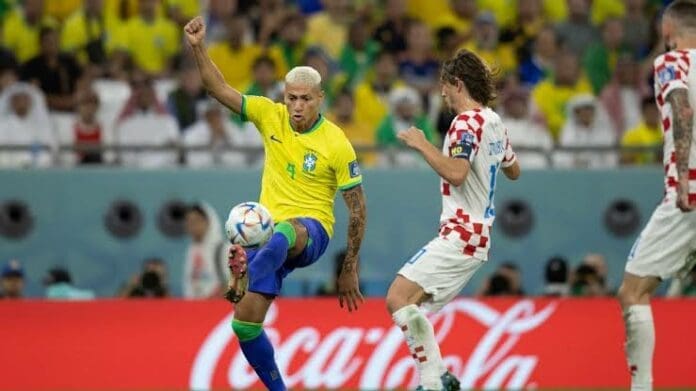Futebol sul-americano x europeu Foto brasil x croácia