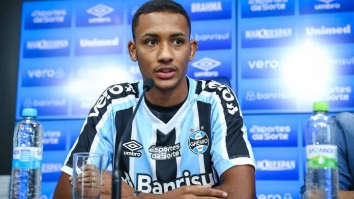 André Henrique André Henrique